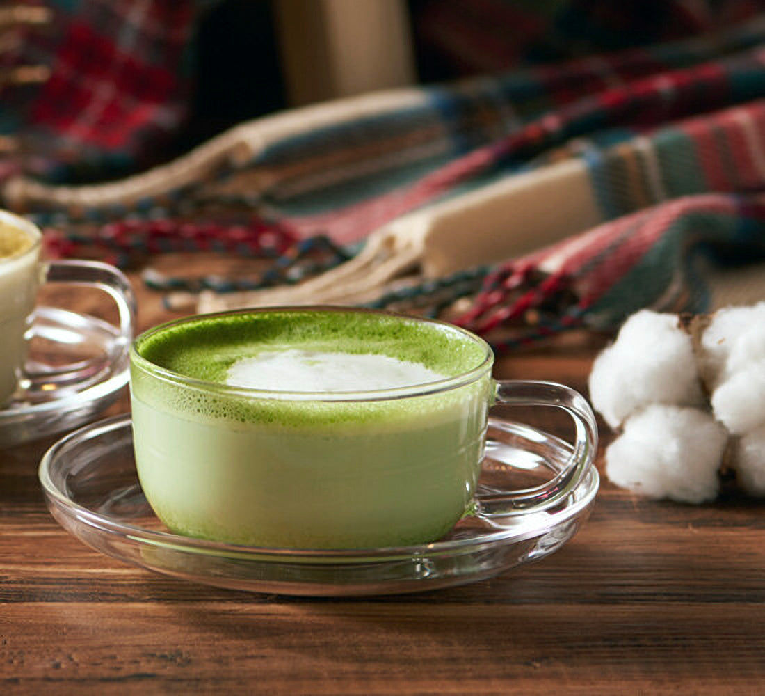 ミルクを注いで出来上がり!宇治抹茶ラテの素