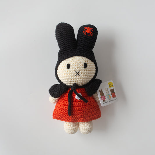 JUST DUTCH ハロウィンの洋服を着たミッフィー あみぐるみ 実際に発送する実物