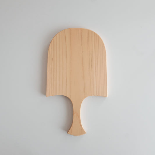 宮大工が磨き上げた無垢のカッティングボード