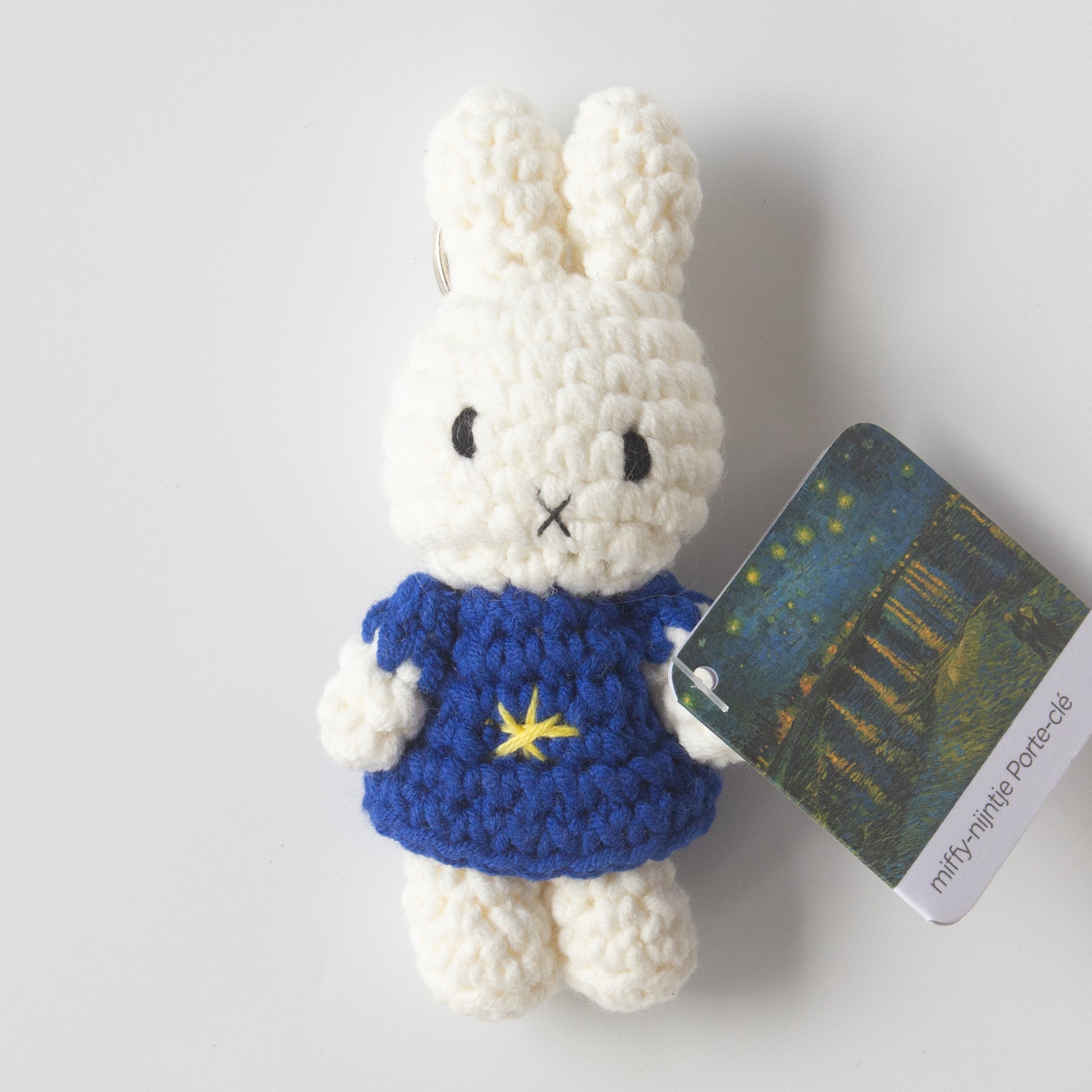 JUST DUTCH（ジャストダッチ） ゴッホ作「星月夜」（The Starry Night）をモチーフにしたミッフィーのあみぐるみキーチェーン バリエーション5番（実際に発送する商品）